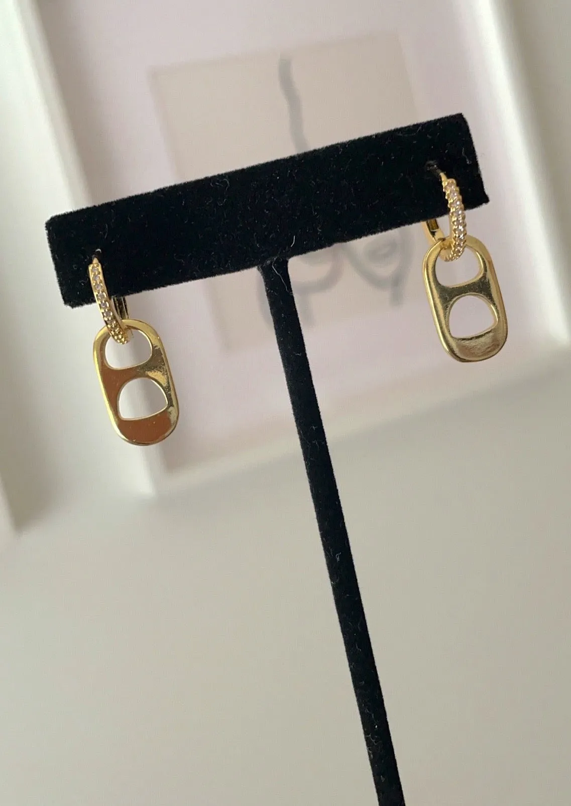 Cz hoops plain gold soda cap earrings