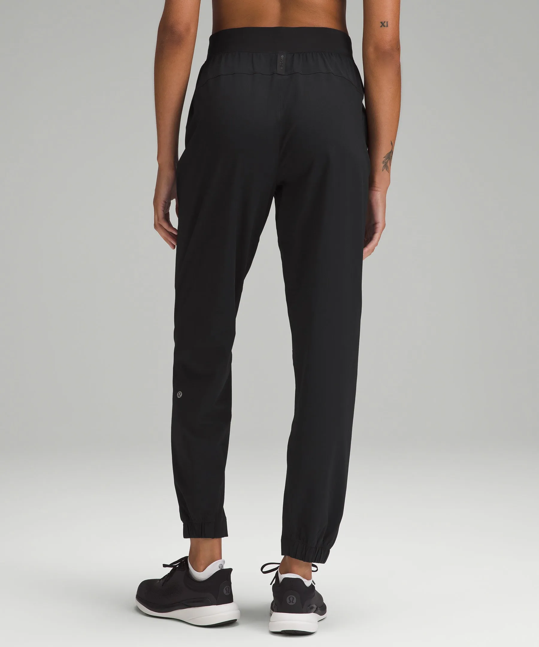 LULULEMON BLK LICENSE TO TRAIN PANT