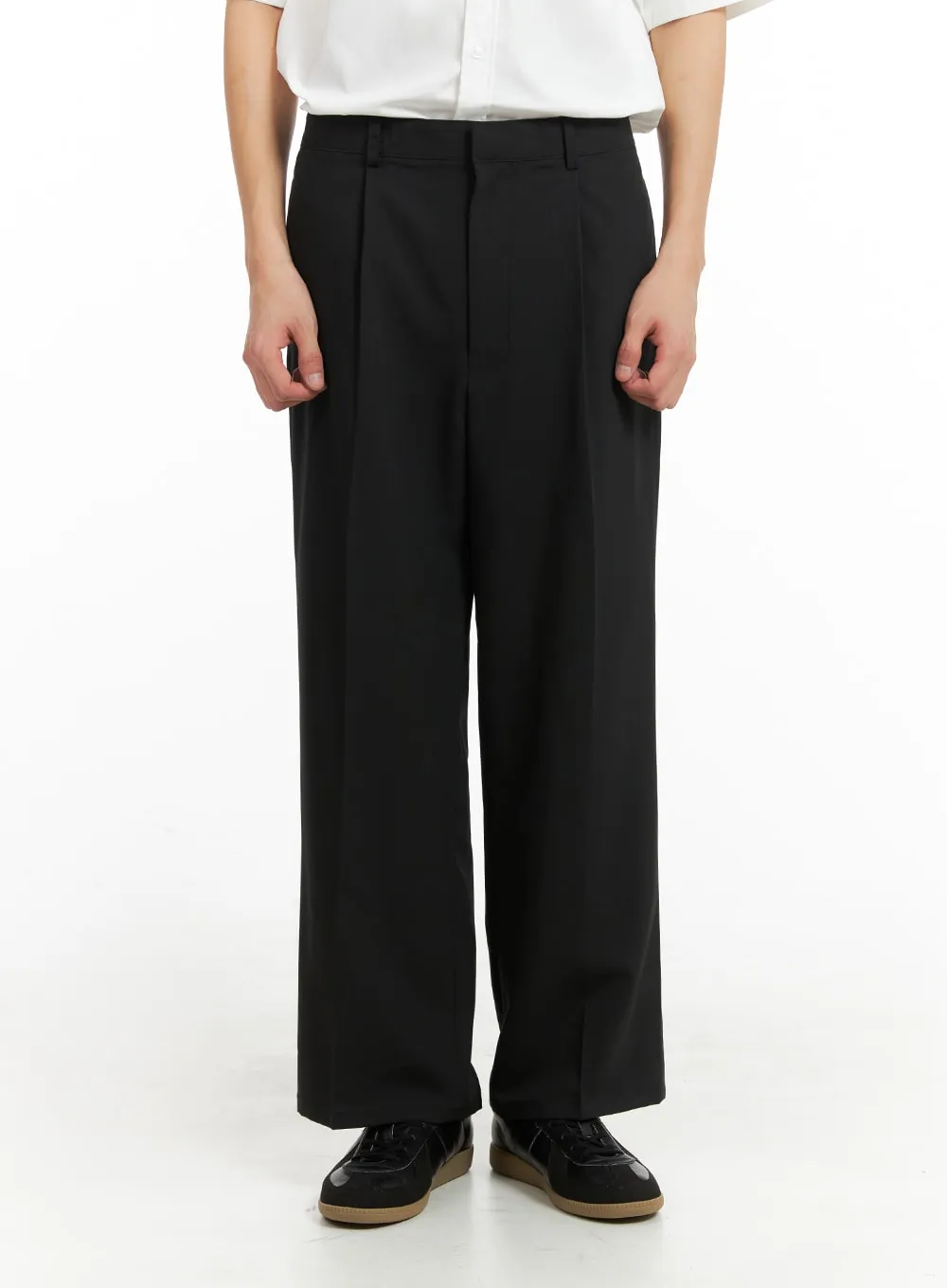 Men's Solid Wide Fit Trousers IA401