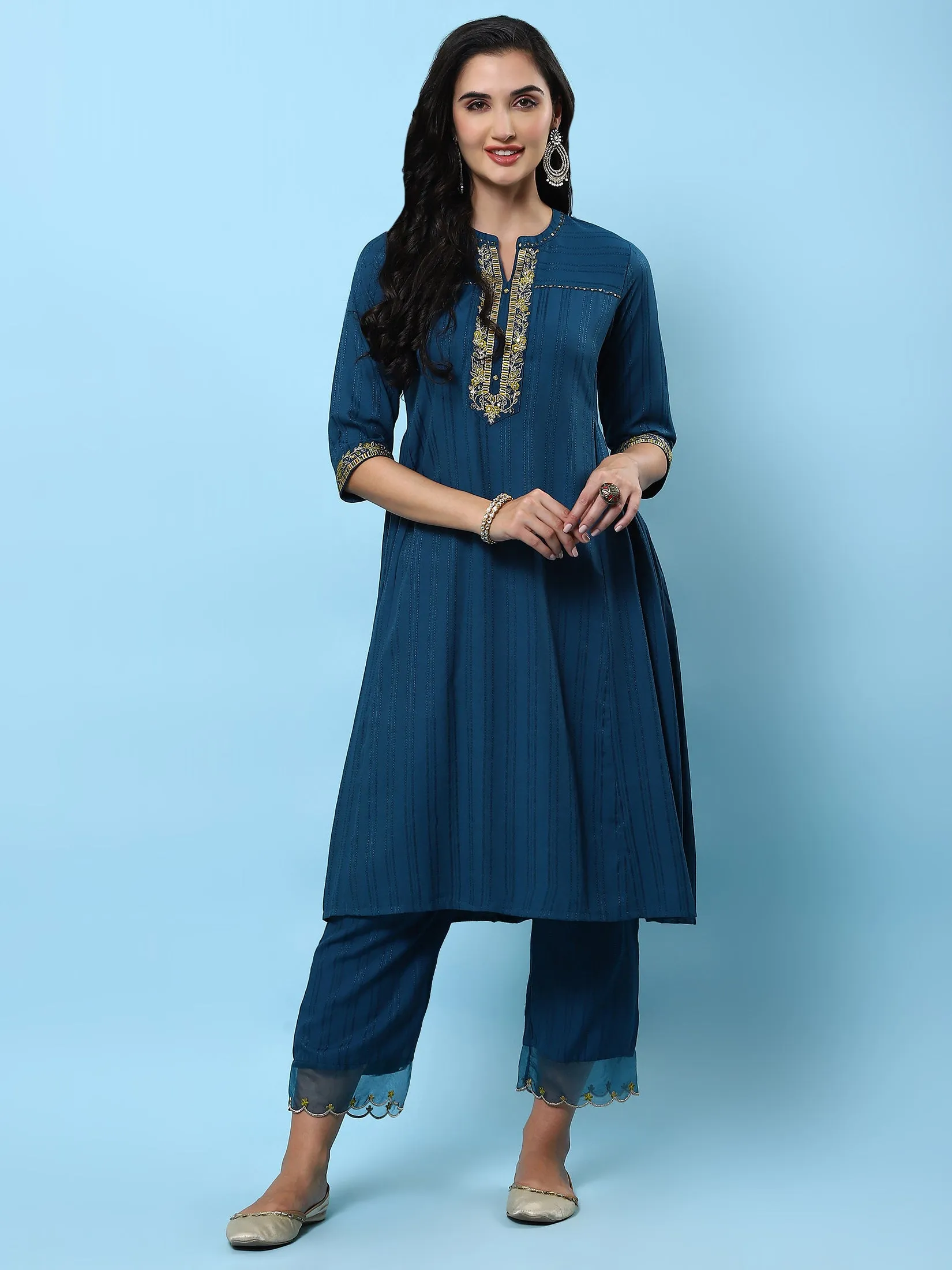 Women Blue Embroidered Kurta With Comfort Pant